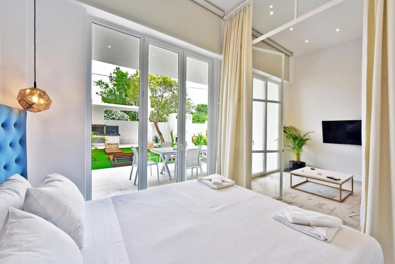 4 Elements Seaside Luxury Suites By Rentalspro Services Nea Moudania Halkidiki Екстер'єр фото