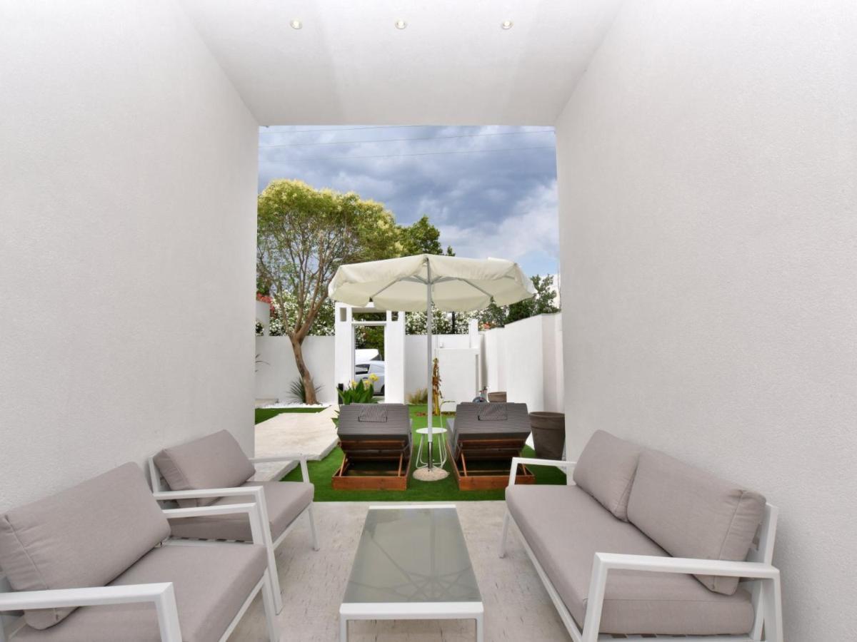 4 Elements Seaside Luxury Suites By Rentalspro Services Nea Moudania Halkidiki Екстер'єр фото