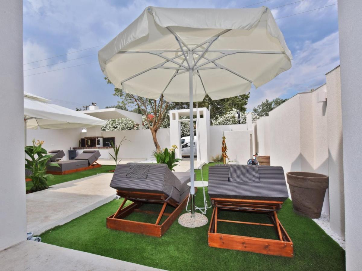 4 Elements Seaside Luxury Suites By Rentalspro Services Nea Moudania Halkidiki Екстер'єр фото