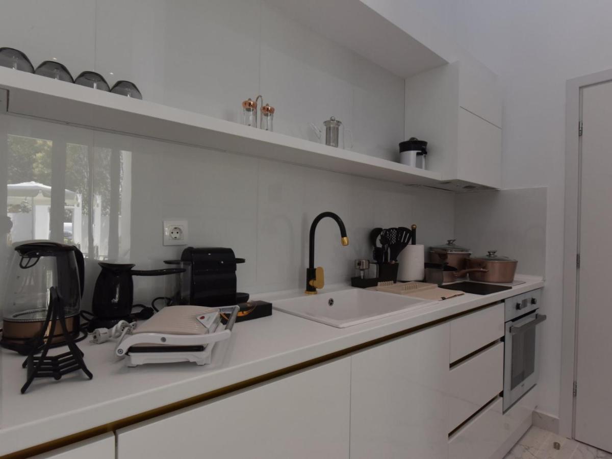 4 Elements Seaside Luxury Suites By Rentalspro Services Nea Moudania Halkidiki Екстер'єр фото